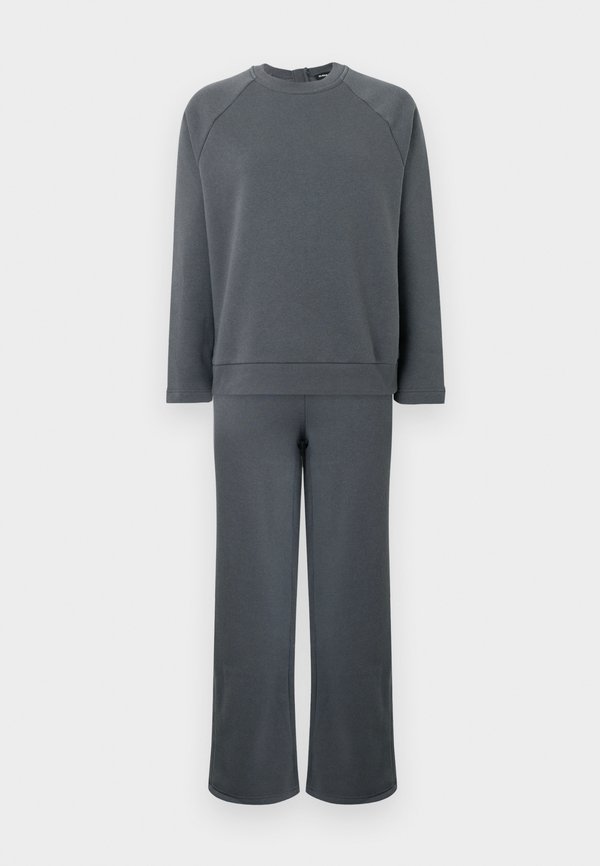 Even&Odd ADAPTIVE TRACKSUIT SET