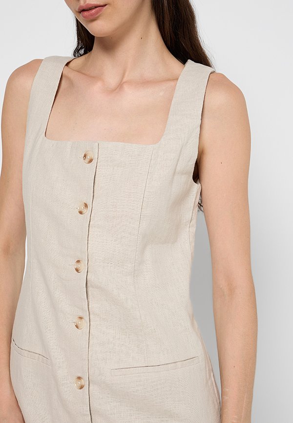 Abercrombie & Fitch MARA