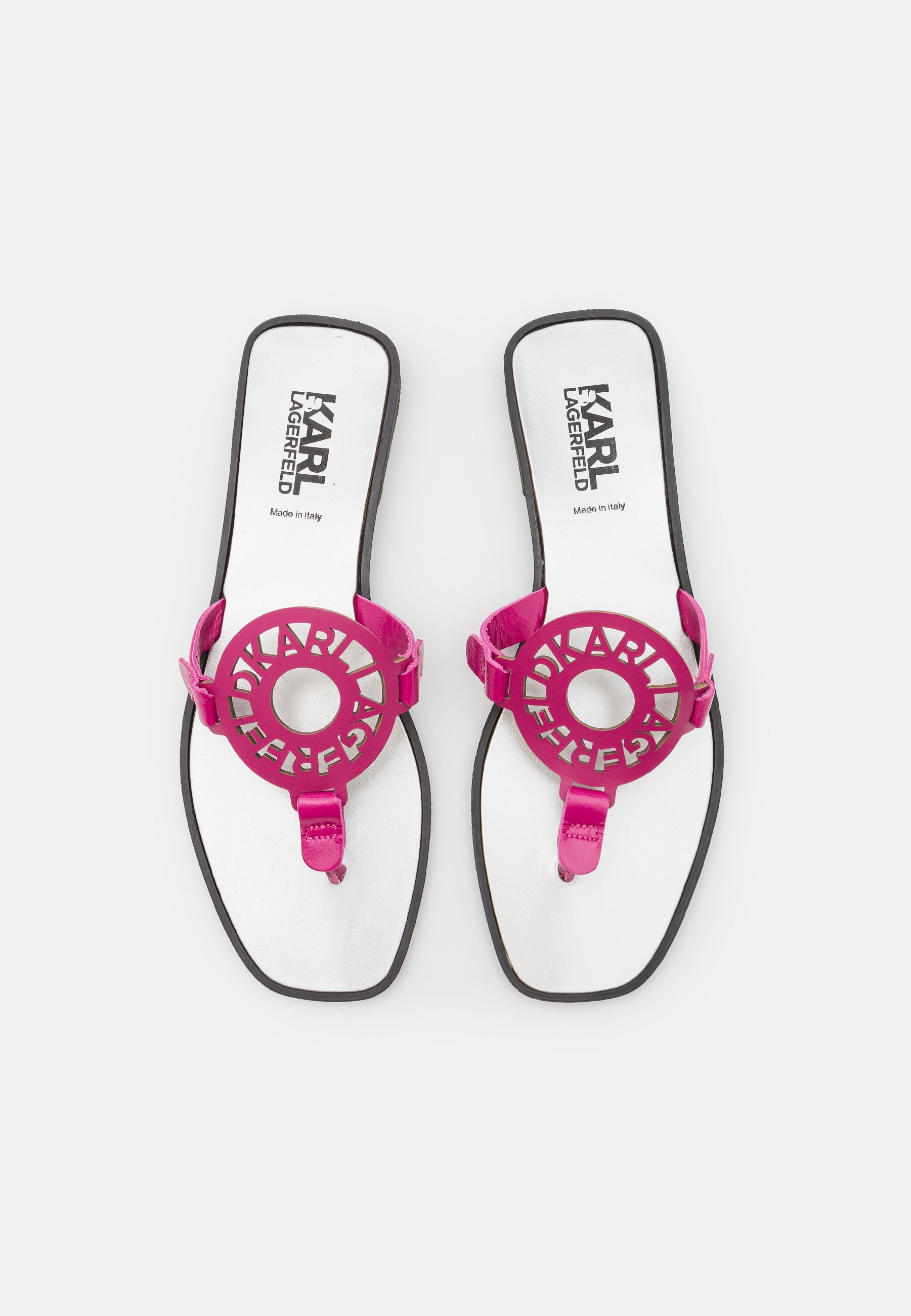 SKOOT RING LOGO TOE POST Media 4