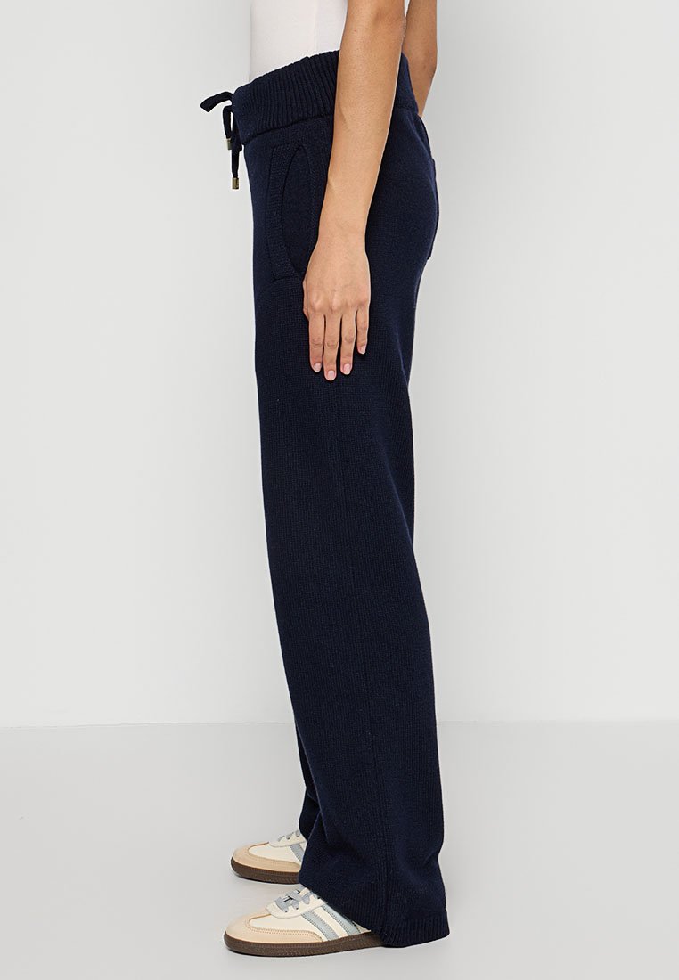RIVIERAS LARGE LOUNGEWEAR