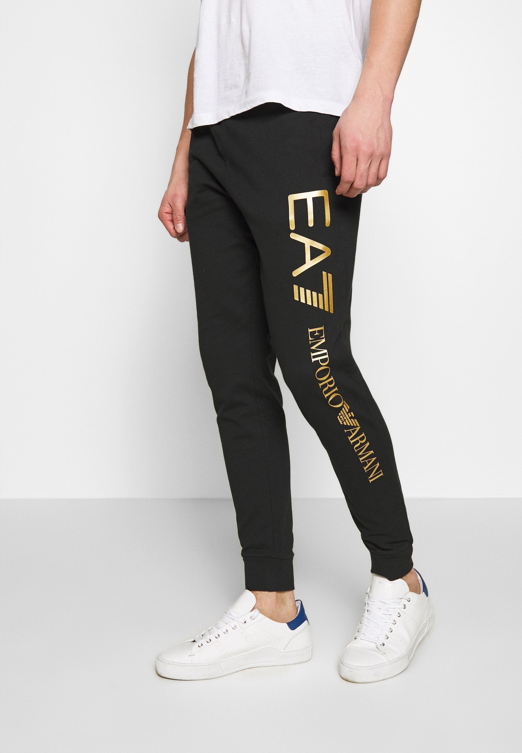 TROUSER Media 3