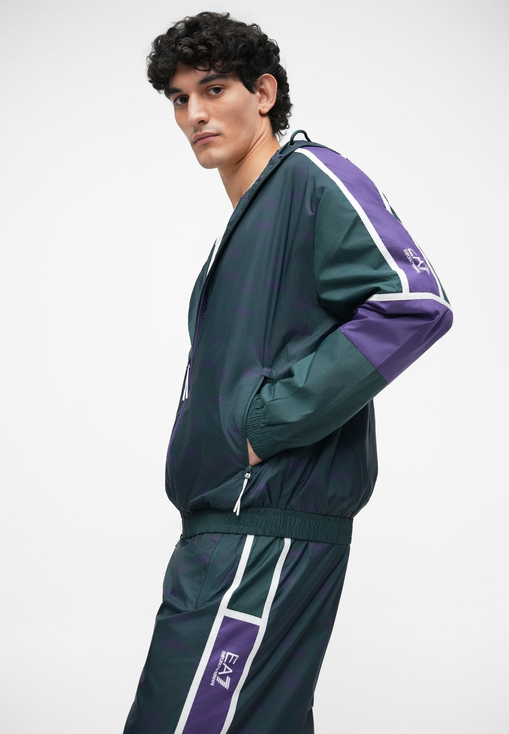 TRAIN GRAPHIC SERIES HOODIE MONOGRAM Media 6