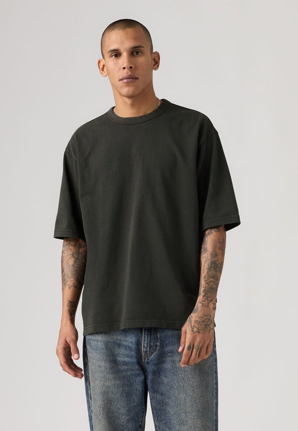 Levi's® HEAVYWEIGHT - Basic T-shirt - jet black
