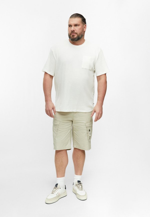 s.Oliver BERMUDA CASBY - Shorts - beige
