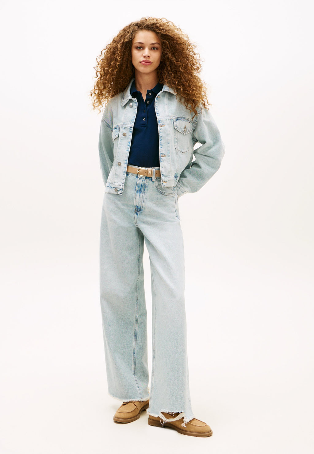 FADED RELAXED DENIM TRUCKER JACKET Media 2