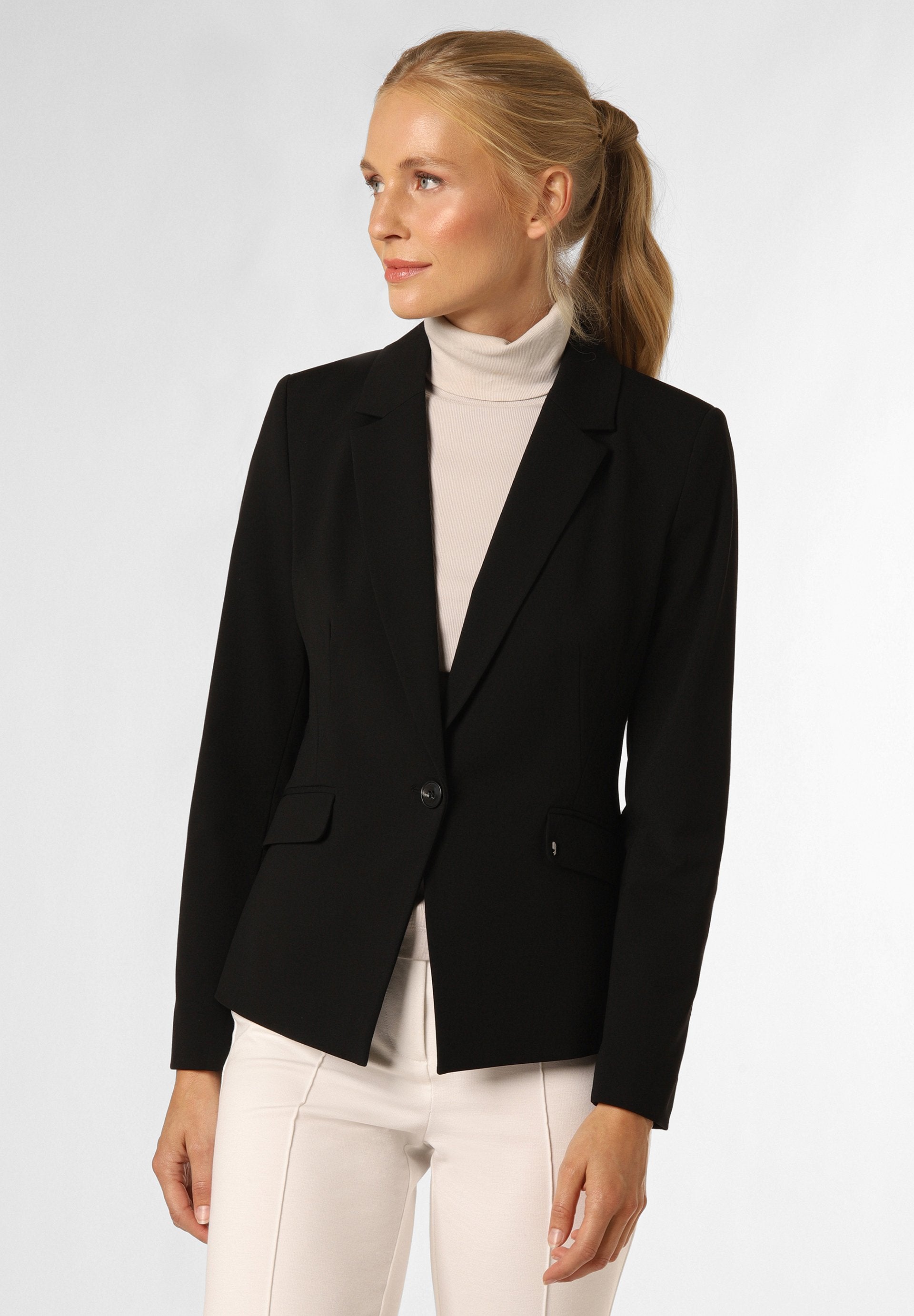 comma Blazer Media 1