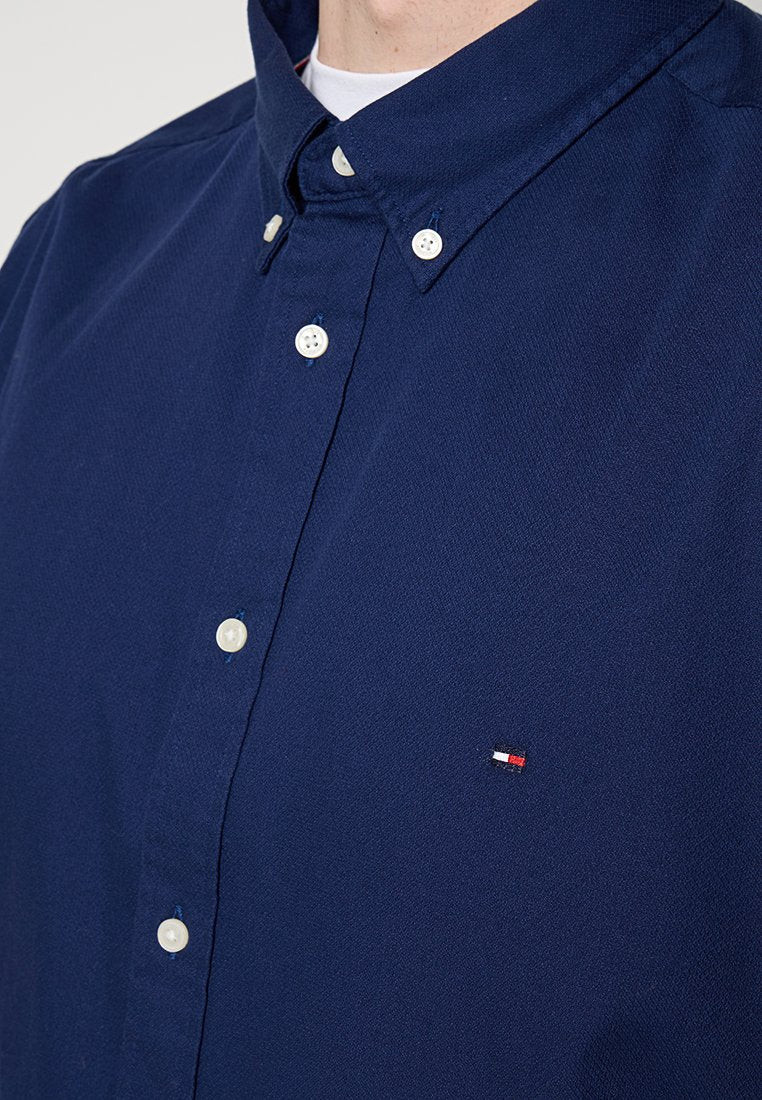 REGULAR FIT Media 2