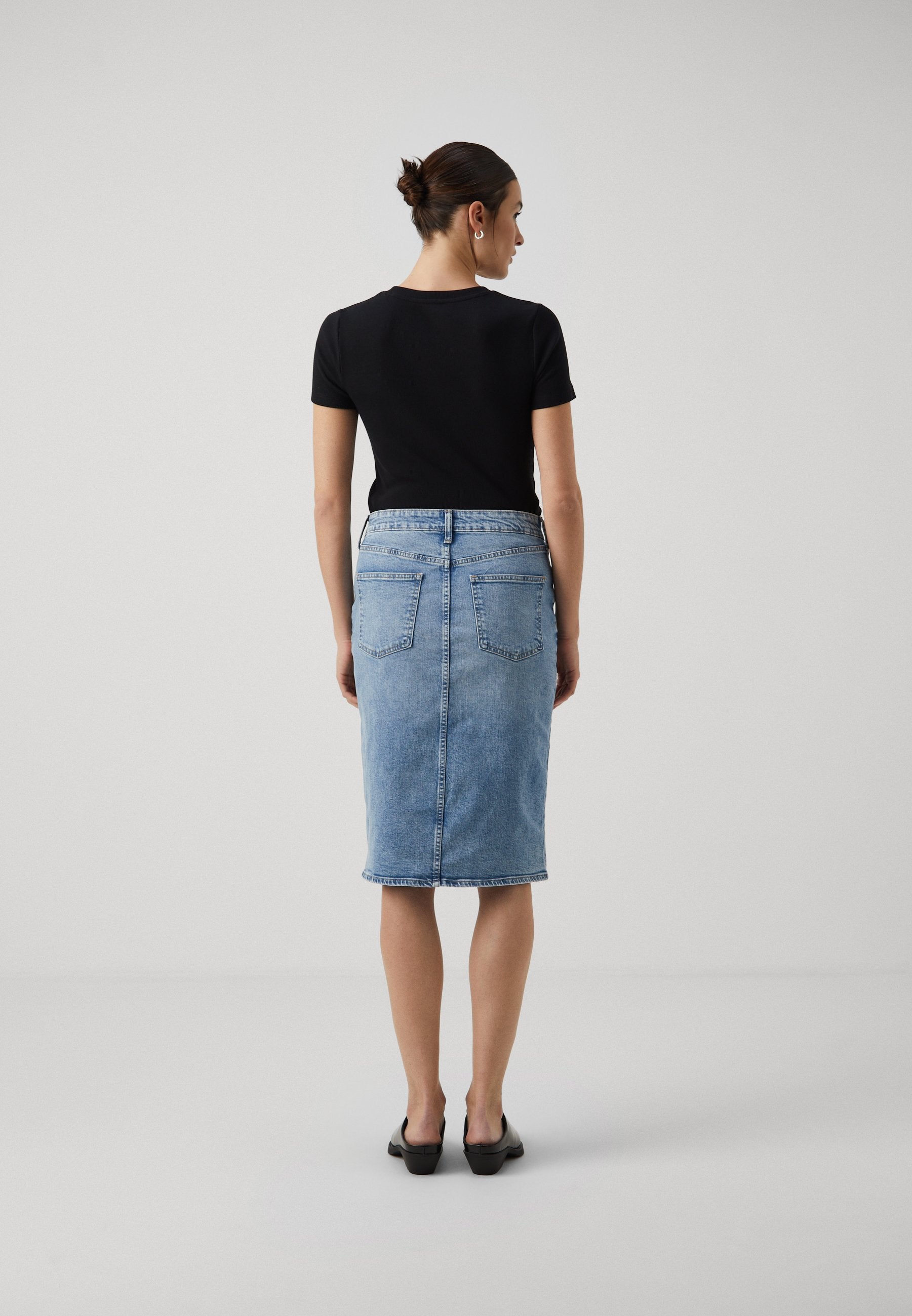GAP MIDI SKIRT