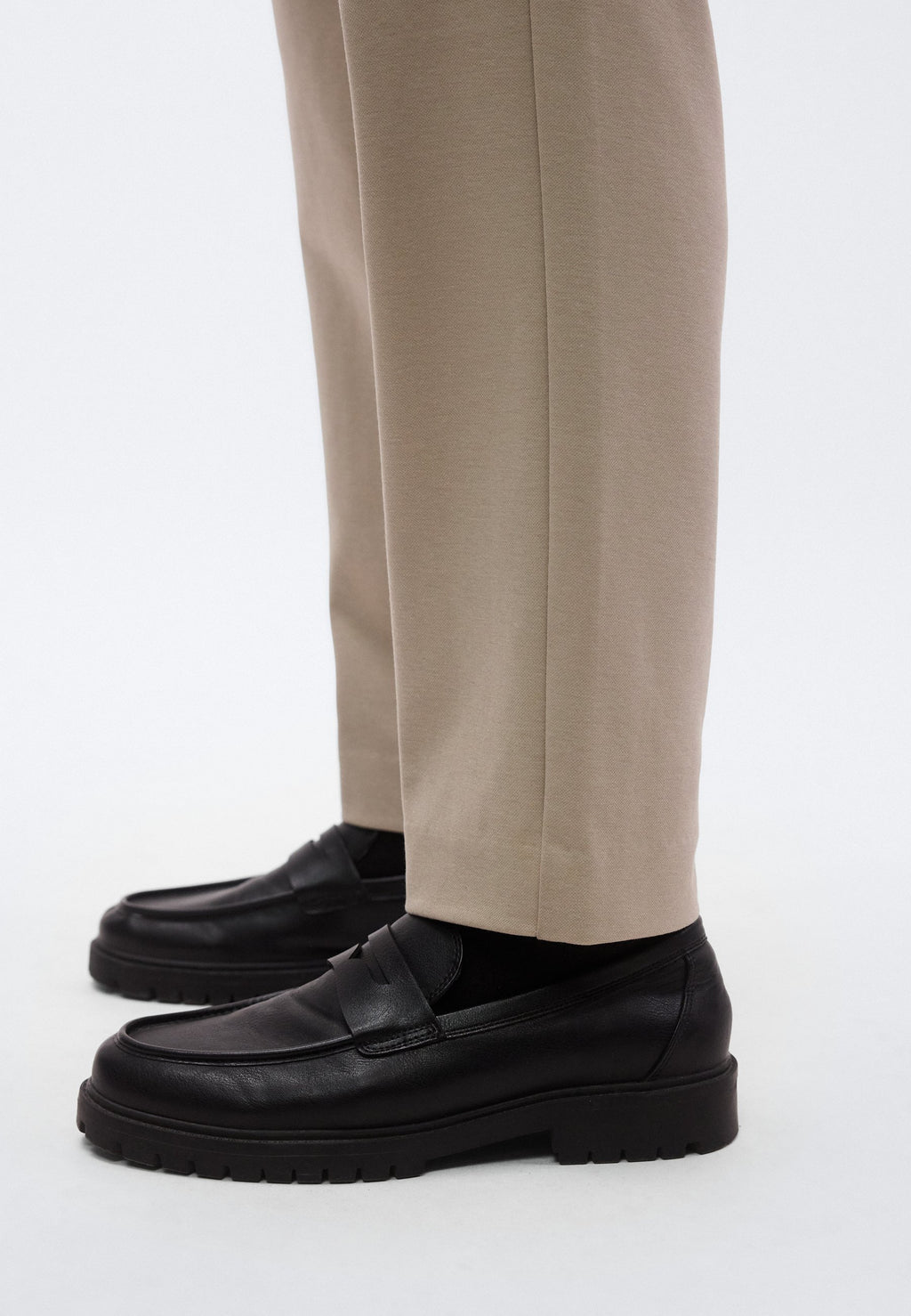 SUPERFLEX RELAXED FIT PANTS Media 7