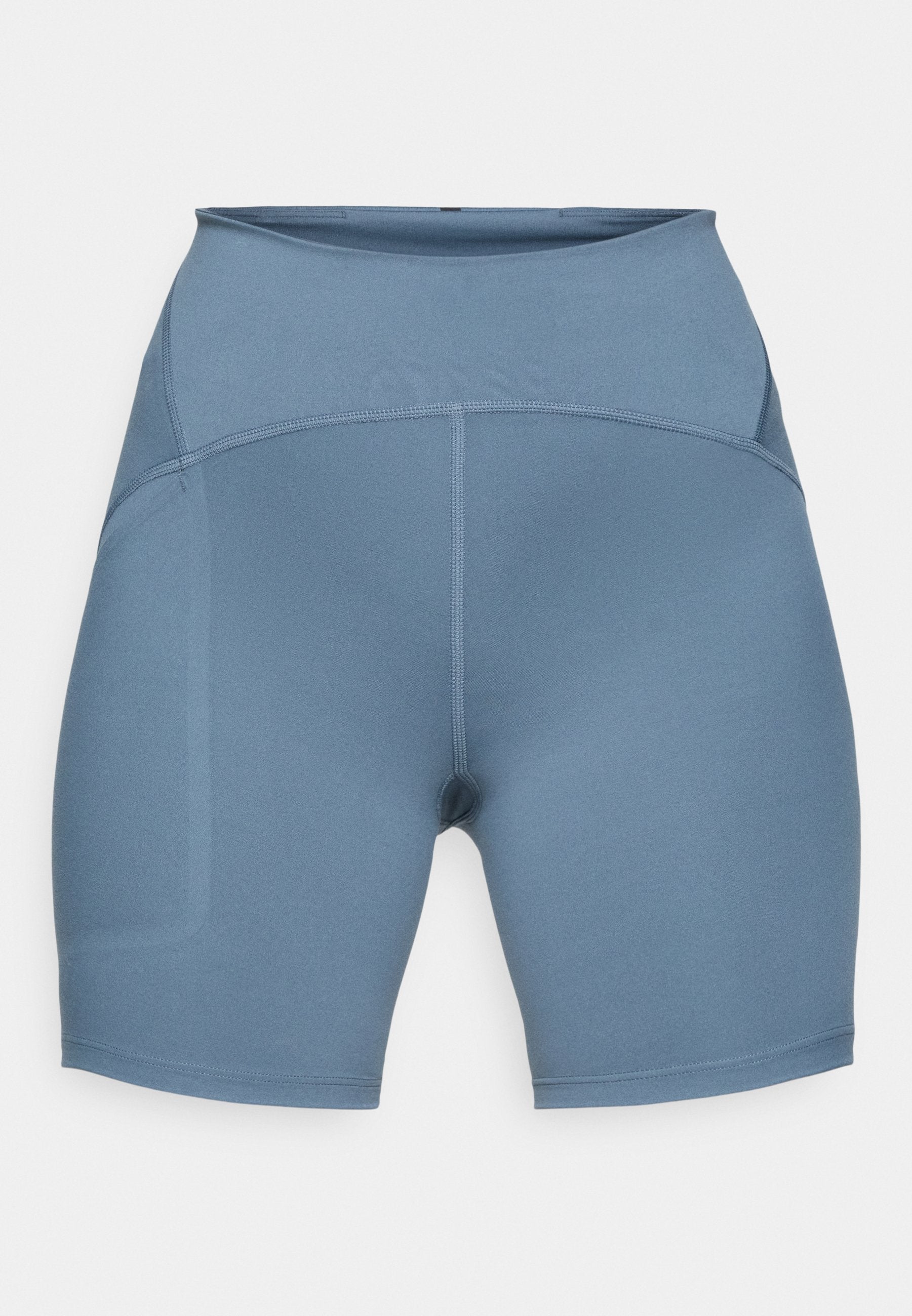 Hoch taillierte, enganliegende Shorts aus glattem, dehnbarem Stoff in einem sanften Blauton. Mit flachen Nähten und einem bequemen Bund.