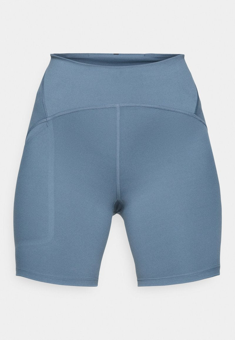 Hoch taillierte, enganliegende Shorts aus glattem, dehnbarem Stoff in einem sanften Blauton. Mit flachen Nähten und einem bequemen Bund.