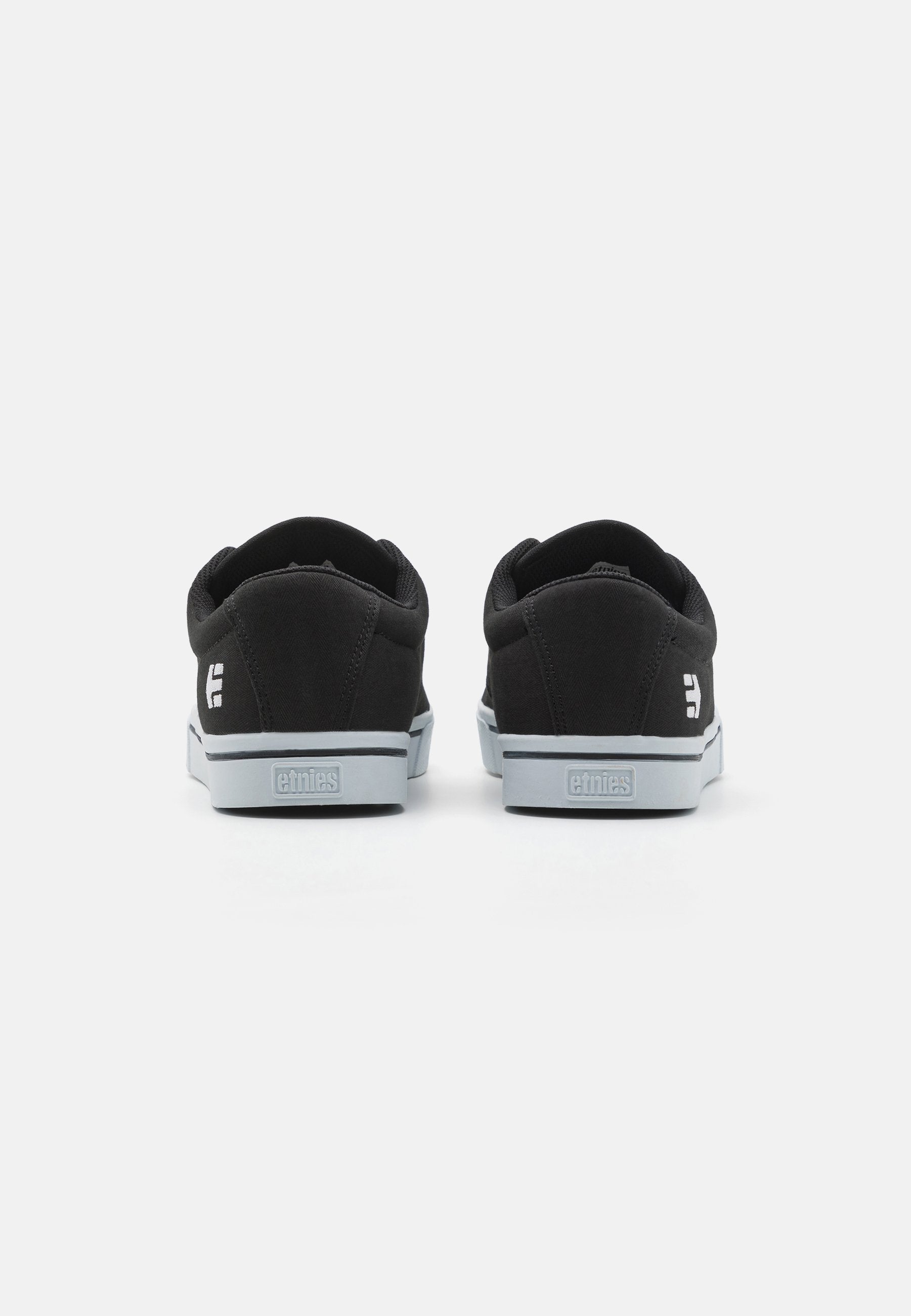 Etnies