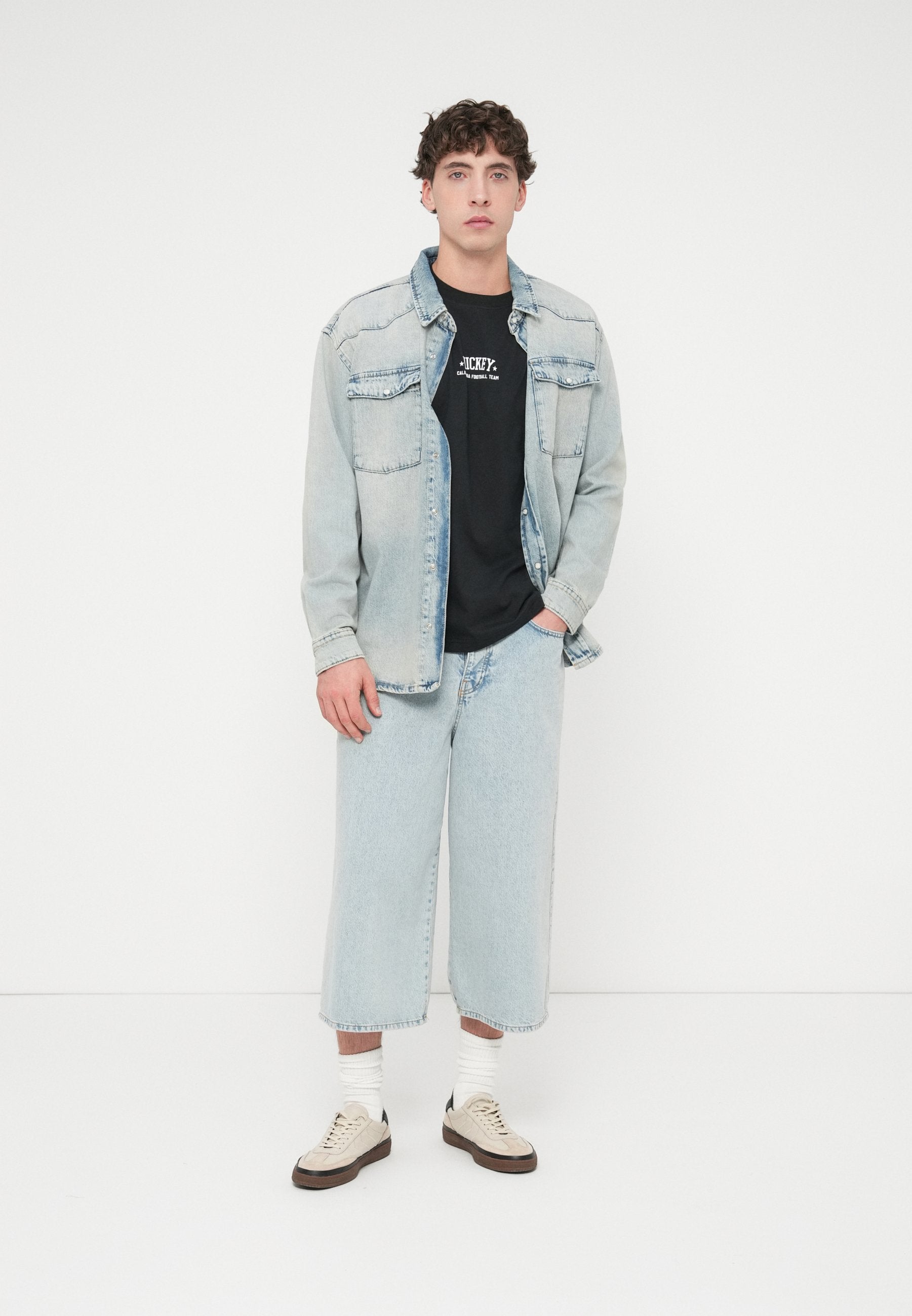 ONSWESTERN BOX TAI SHIRT Media 2