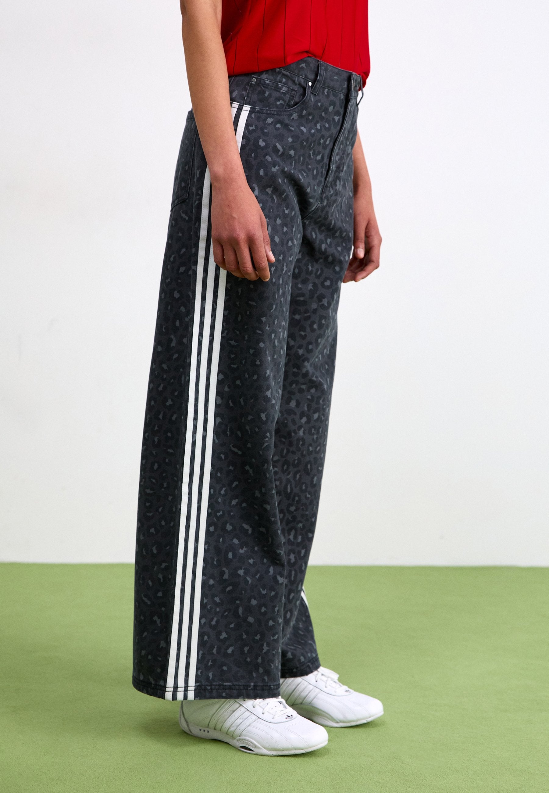 adidas Originals LOOSE PANTS