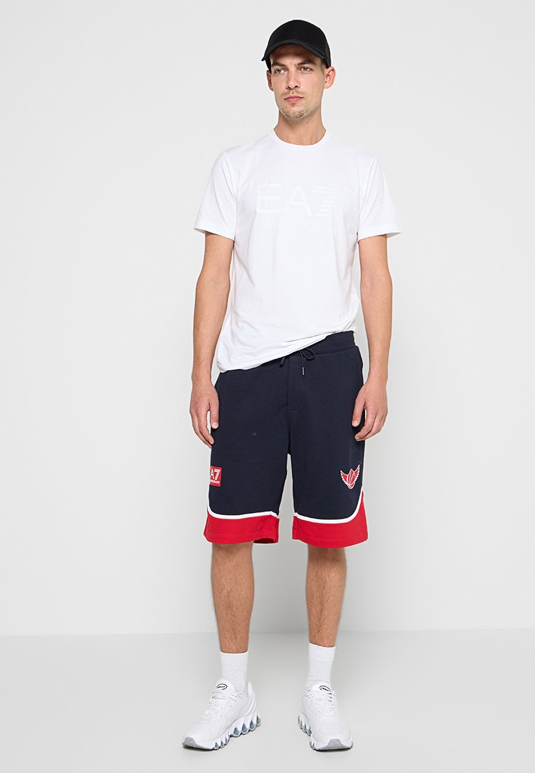 EA7 Emporio Armani Shorts Media 2