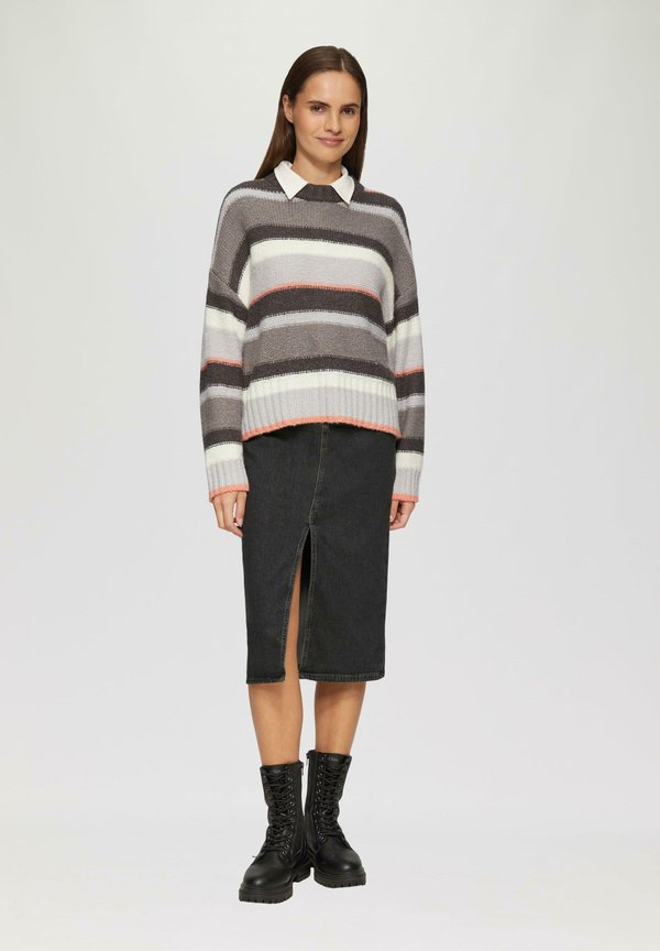 s.Oliver MIT GEHSCHLITZ - Pencil skirt - graphit