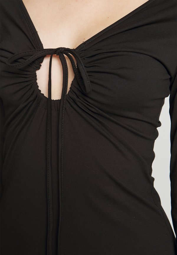 Résumé JULE DRESS