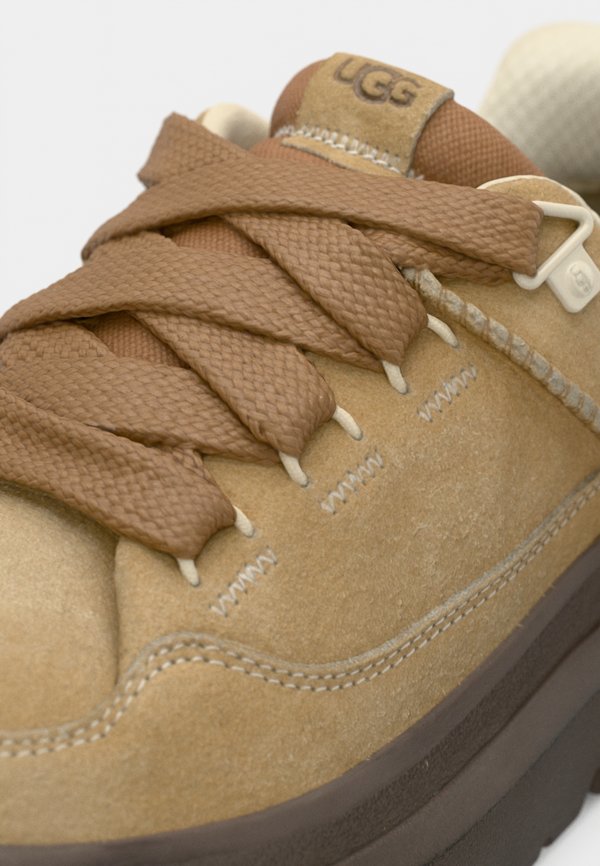 UGG HERITAGE UTILITY KNOLL