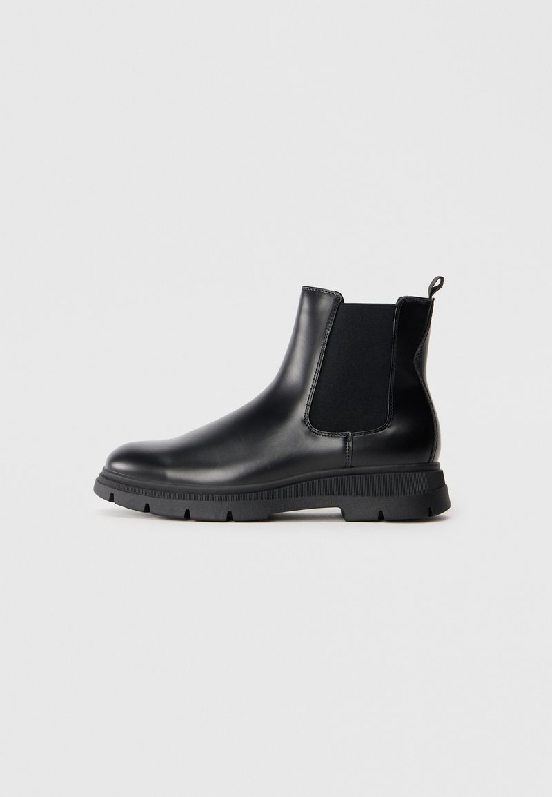 Pier One Stiefelette Media 1