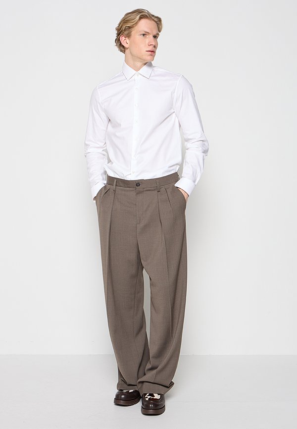 Calvin Klein SLIM FIT