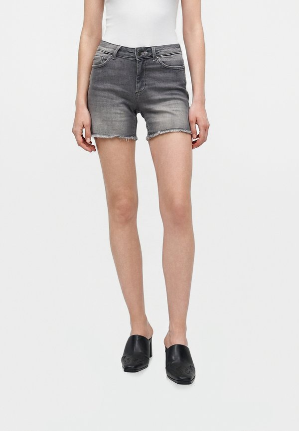ONLY ONLBLUSH - Denim shorts - medium grey denim