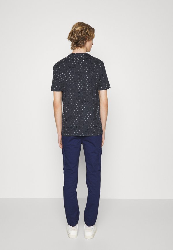 Pier One by Zalando