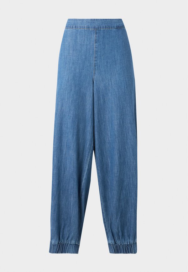 Vero Moda Curve VMCZELENA BALLOON PANTS CUR - Relaxed fit jeans - medium blue denim