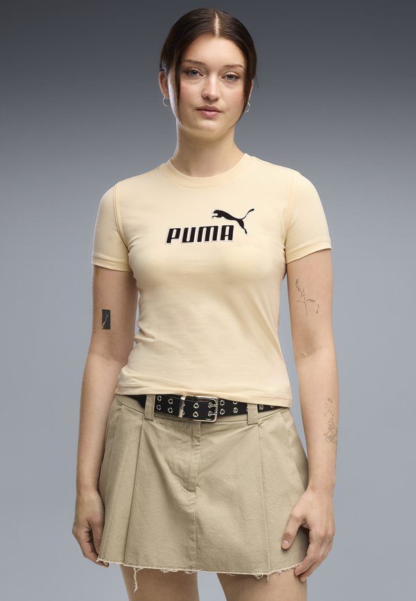 Puma ESSENTIALS ELEVATED NO. 1 LOGO SLIM T-SHIRT - Print T-shirt - buttercream