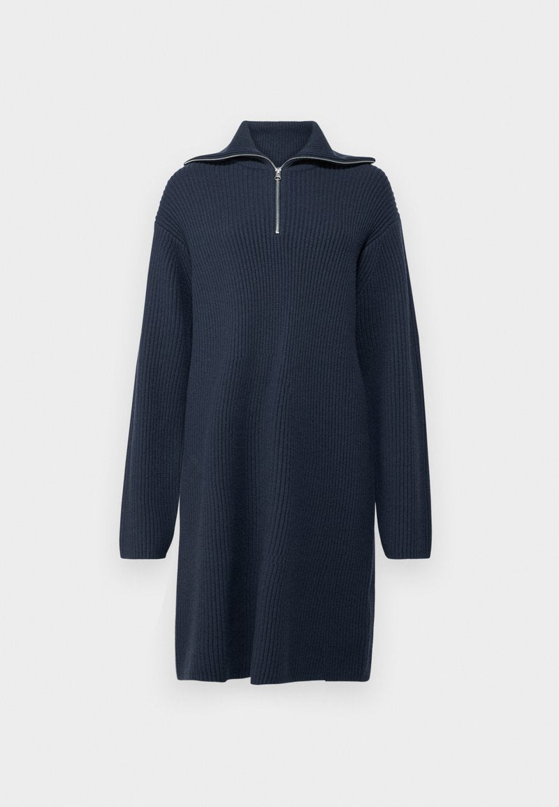 NOVA DRESS  Media 1