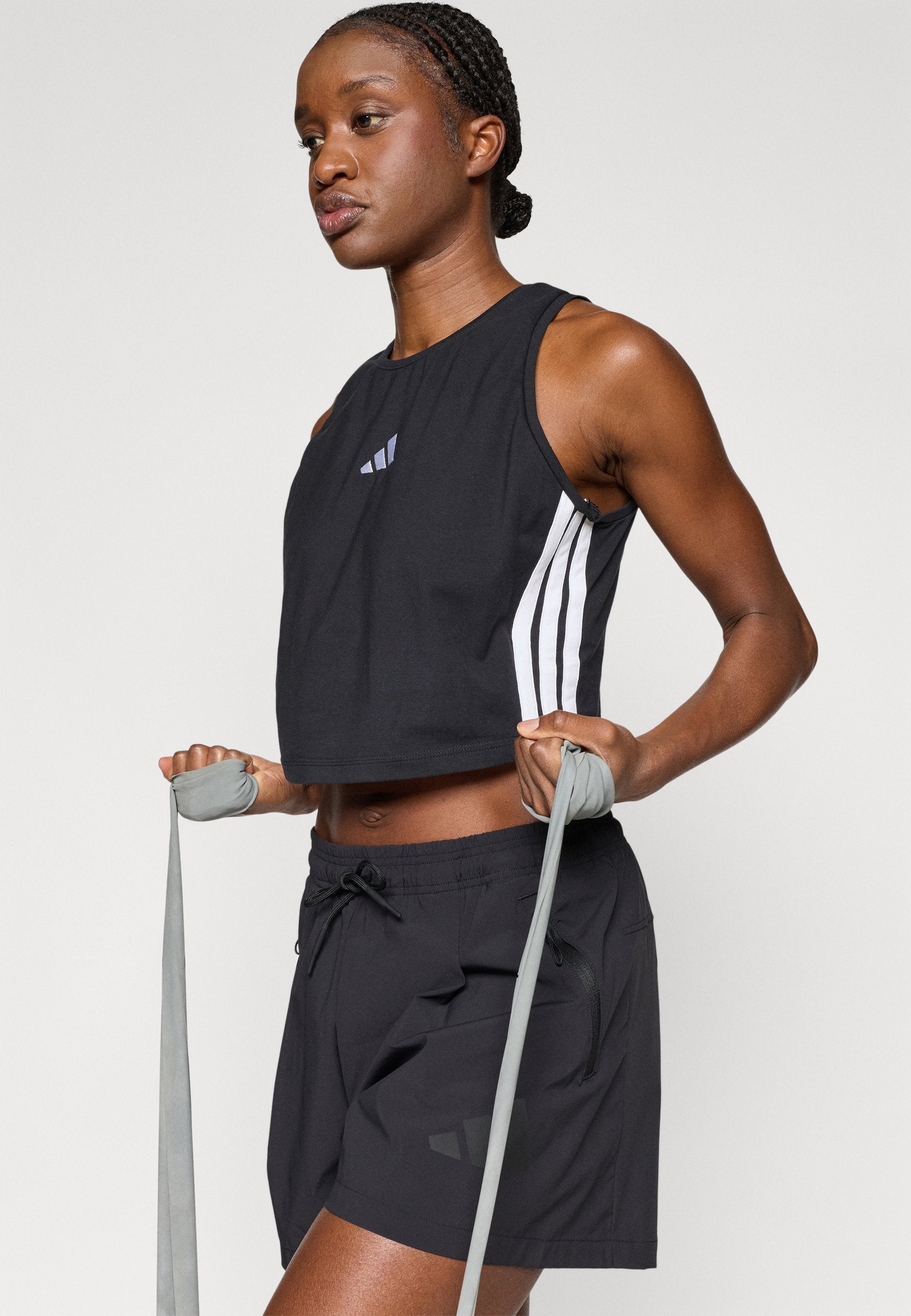 adidas Sportswear ESSENTIALS 3 STRIPES PADDED