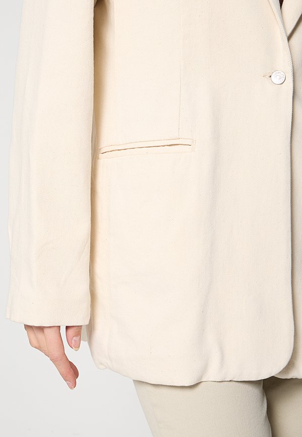 Claudie Pierlot