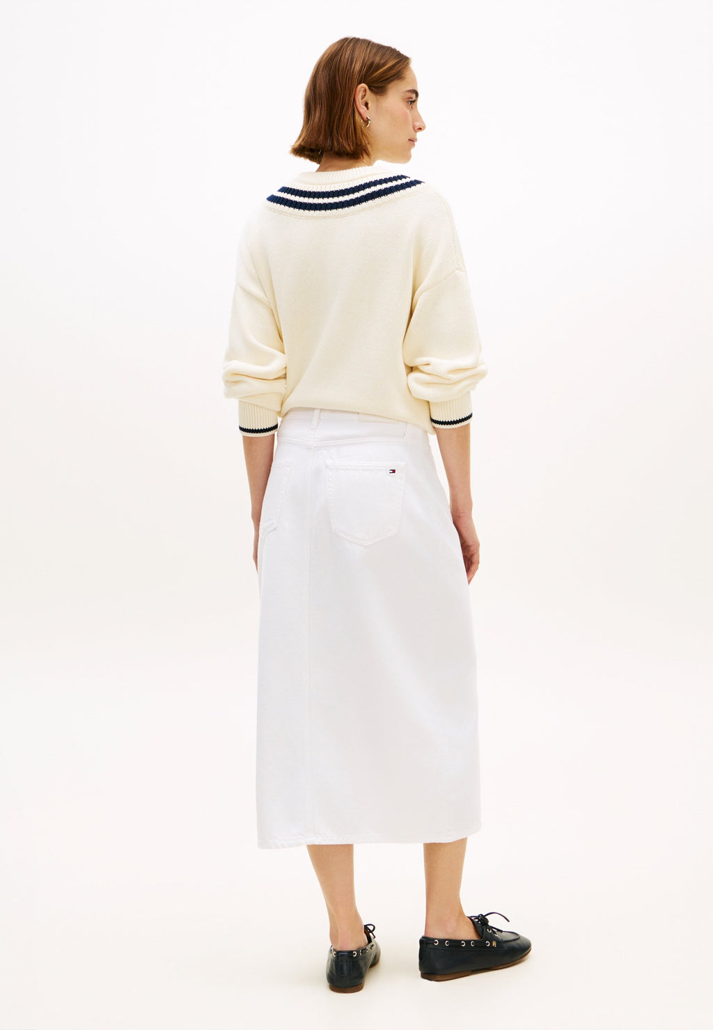 GOLD-TONE BUTTON WHITE DENIM MIDI SKIRT Media 4