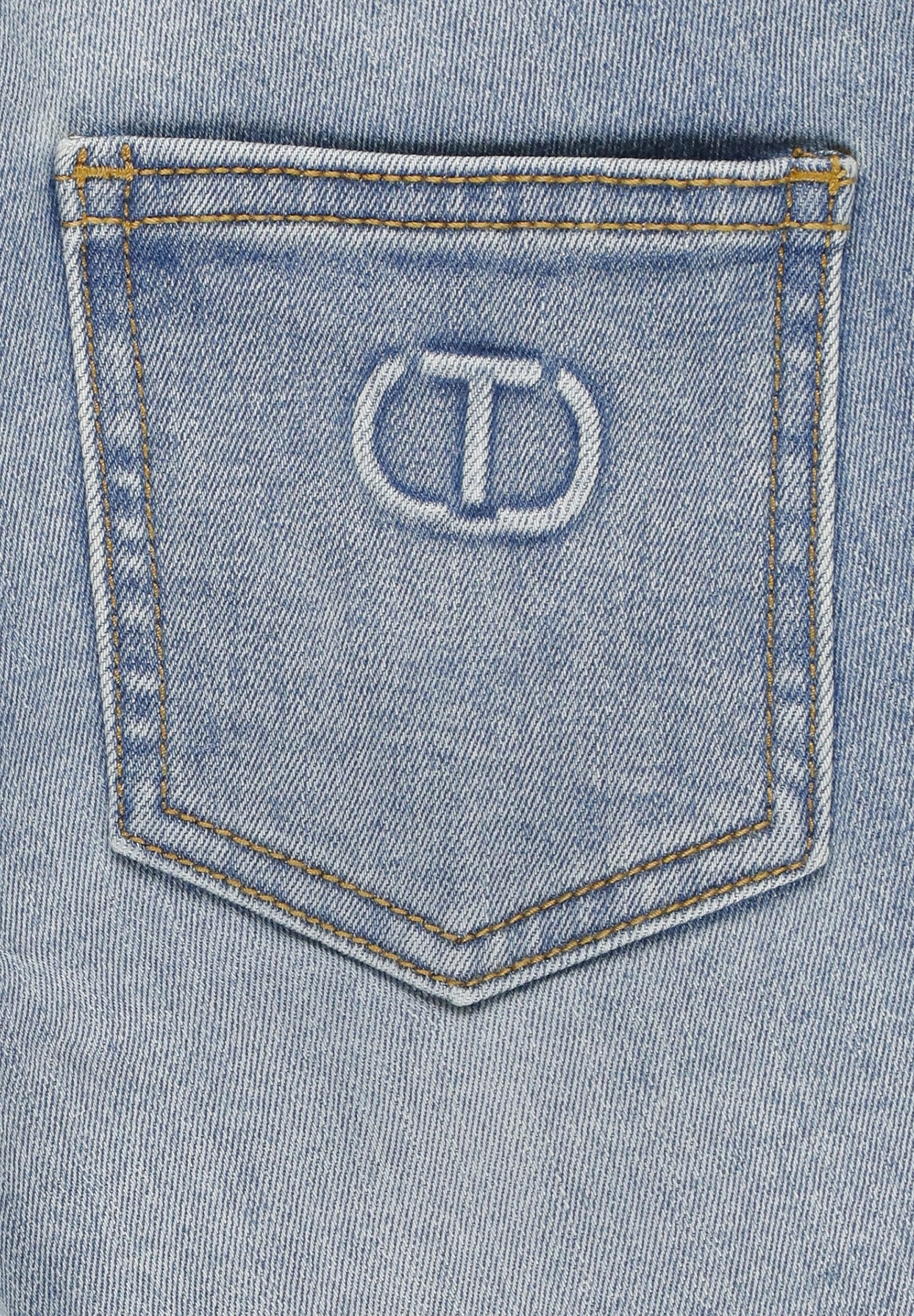 TWINSET