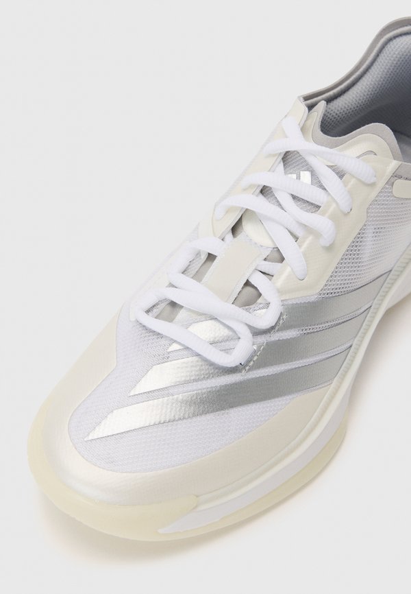 adidas Performance ADIZERO SELECT 3.0