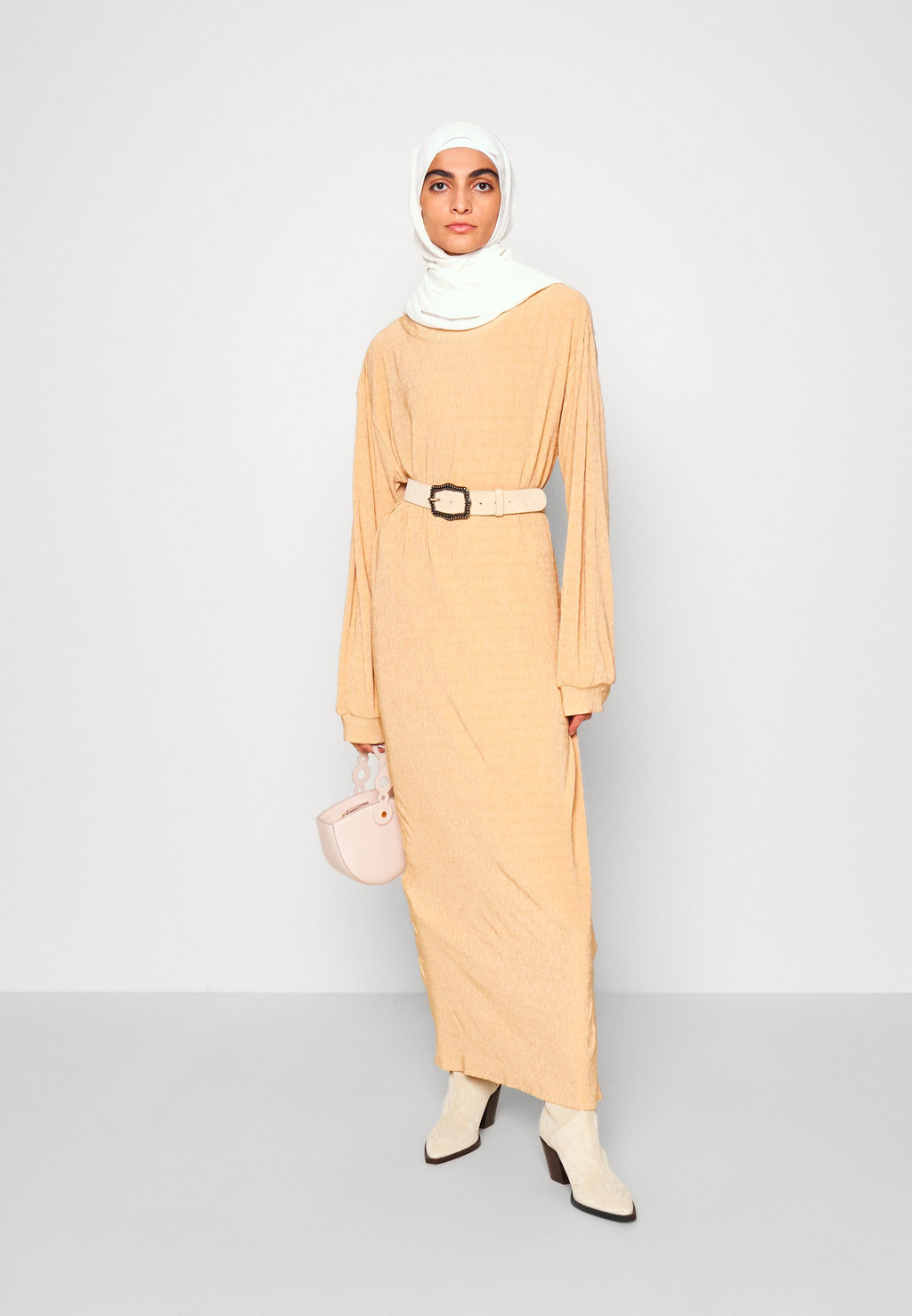 Glamorous MODEST OVERSIZED