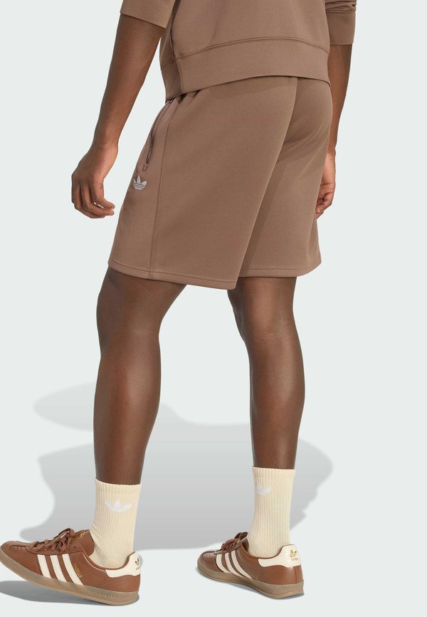adidas Originals ADIDAS ORIGINALS TREFOIL ESSENTIALS SPACER SHORTS - Tracksuit bottoms - earth strata