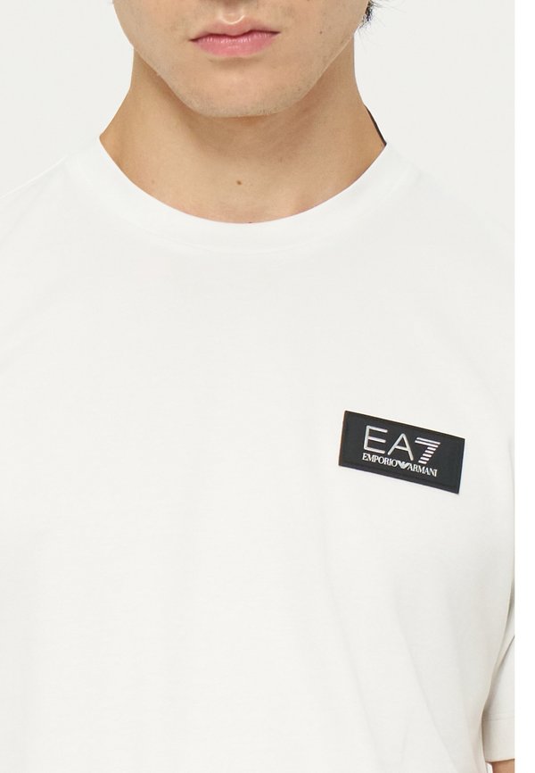 EA7 Emporio Armani