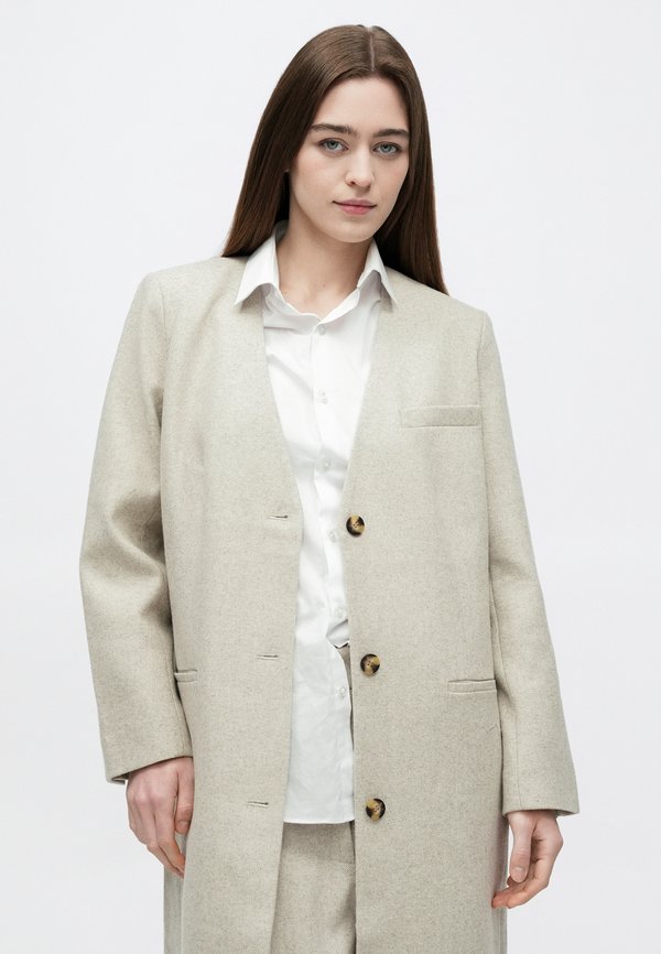 2nd Day MYLOS HERRINGBONE SUITING