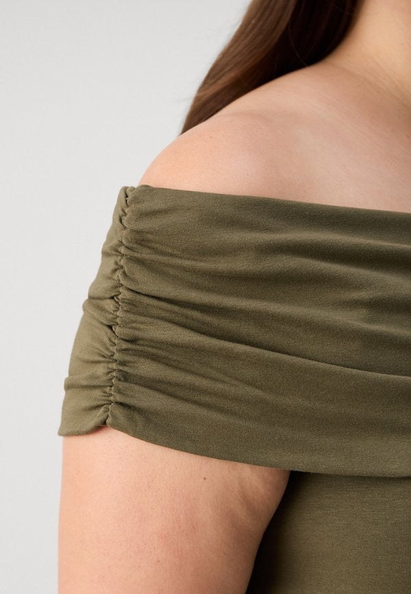 ONLY Carmakoma CARTIME OFF SHOULDER