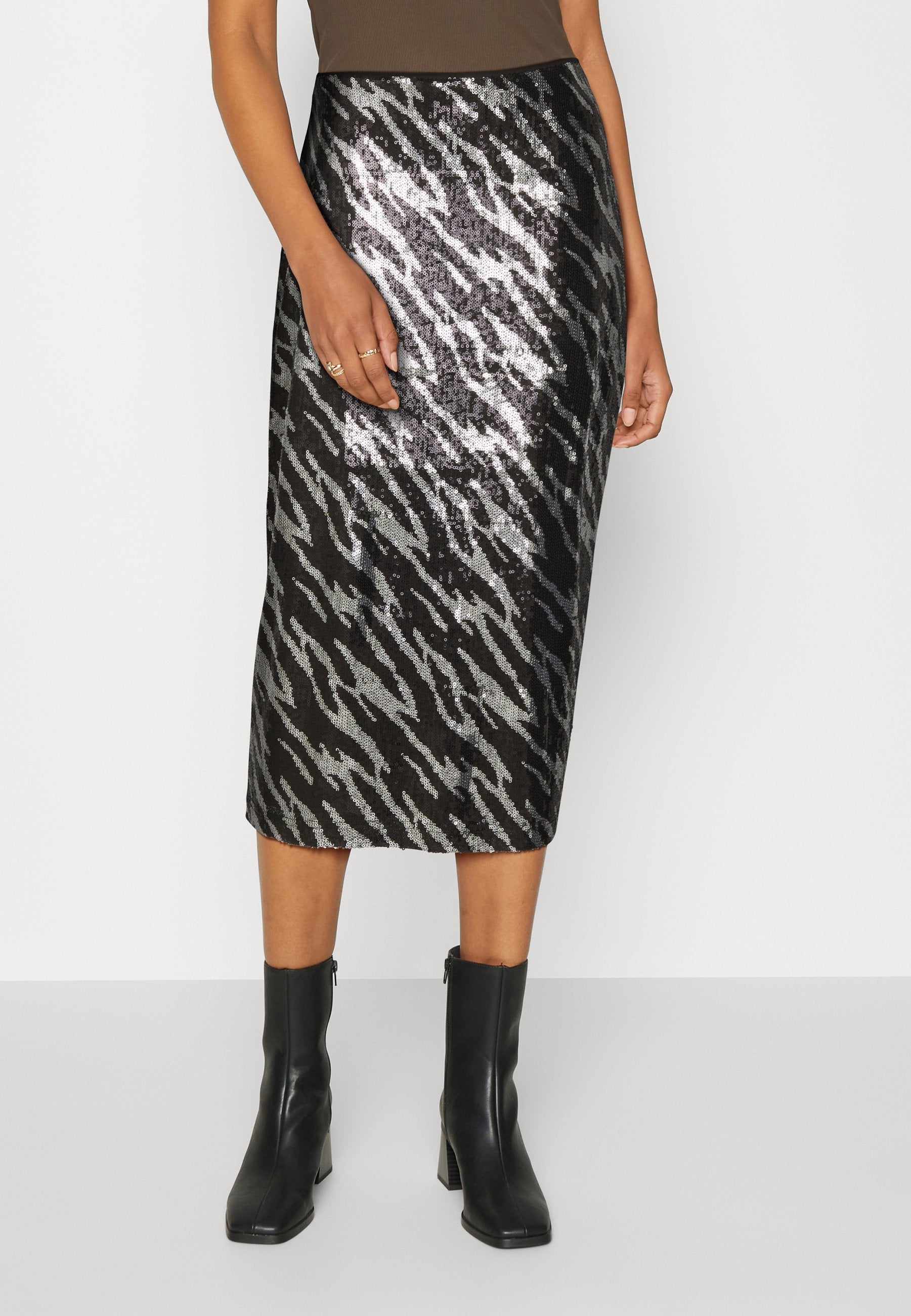 ONLJOSIE ZEBRA SEQUINS SKIRT Media 3