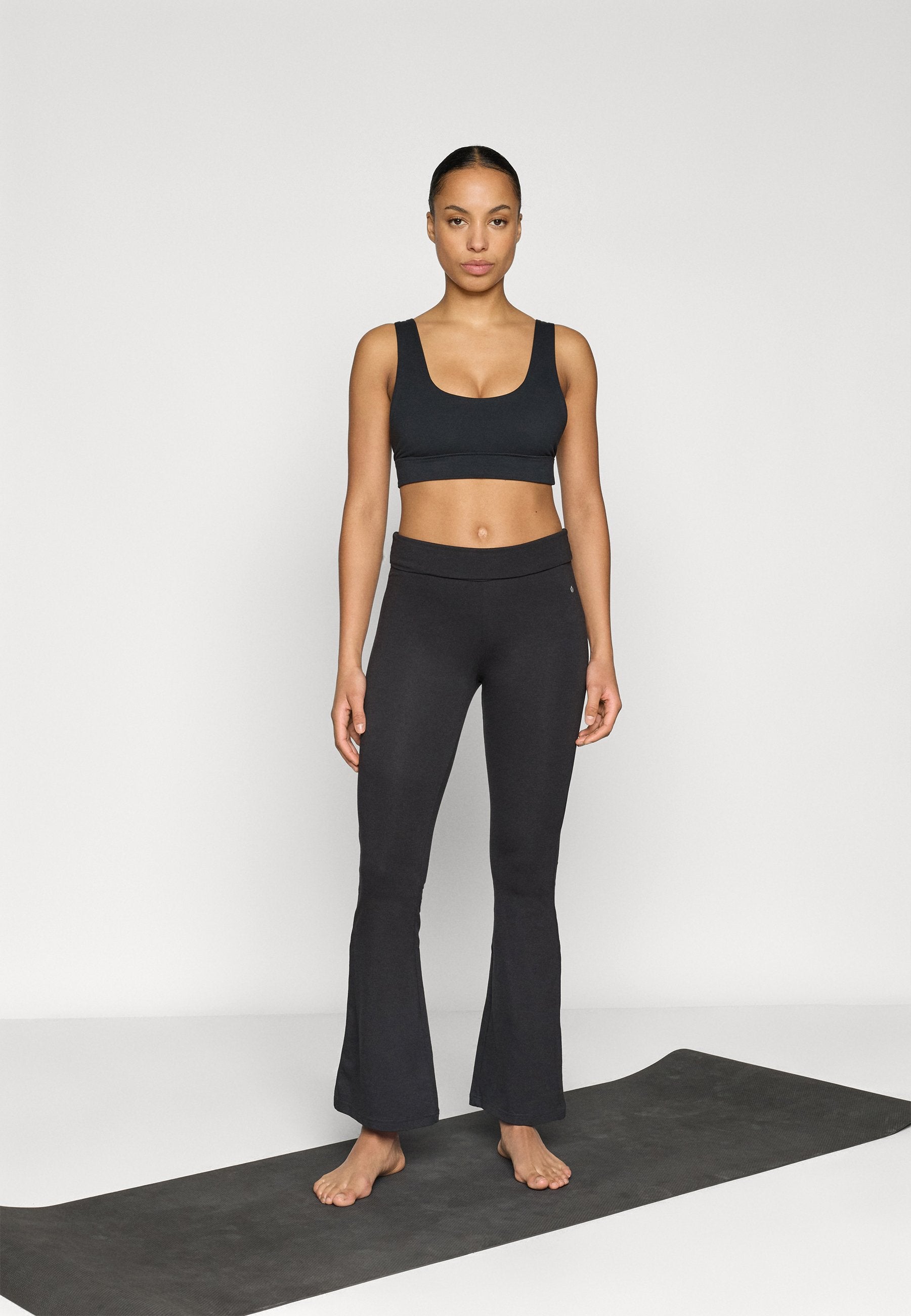 Even&Odd active 2 PACKED FLARED MID RISE LEGGINGS WITH FOLD-OVER WAISTBAND