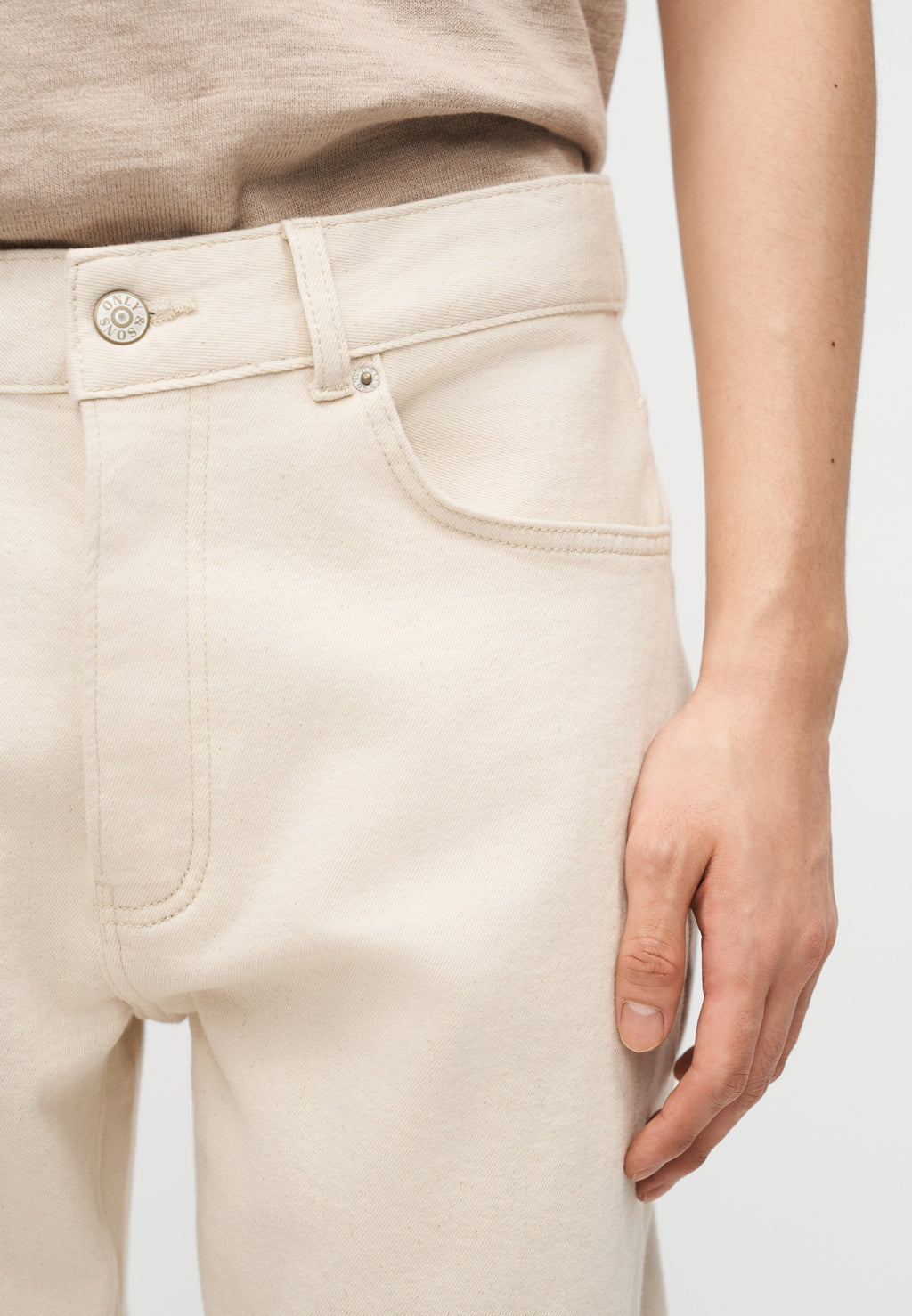 Relaxed fit ONSYOKE Mid rise Tapered Media 6