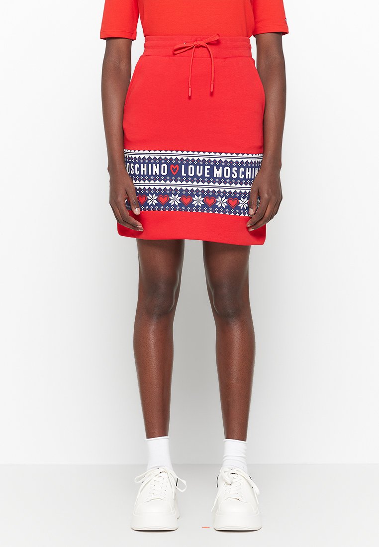 Love Moschino