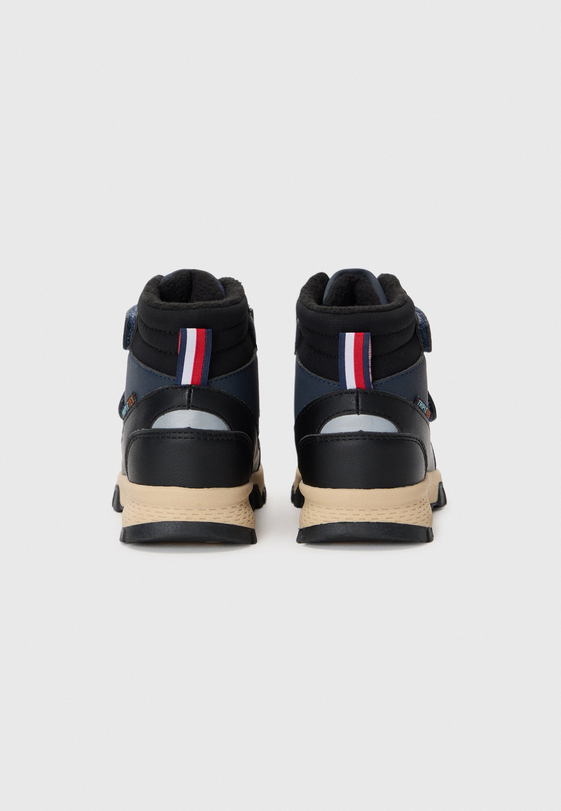 SCOTTIE WATERPROOF UNISEX Media 3