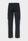 Schwarze Cargo-Hose aus robustem Stoff, mit zwei Seitentaschen, geraden Beinen und einem Knopfverschluss an der Taille.