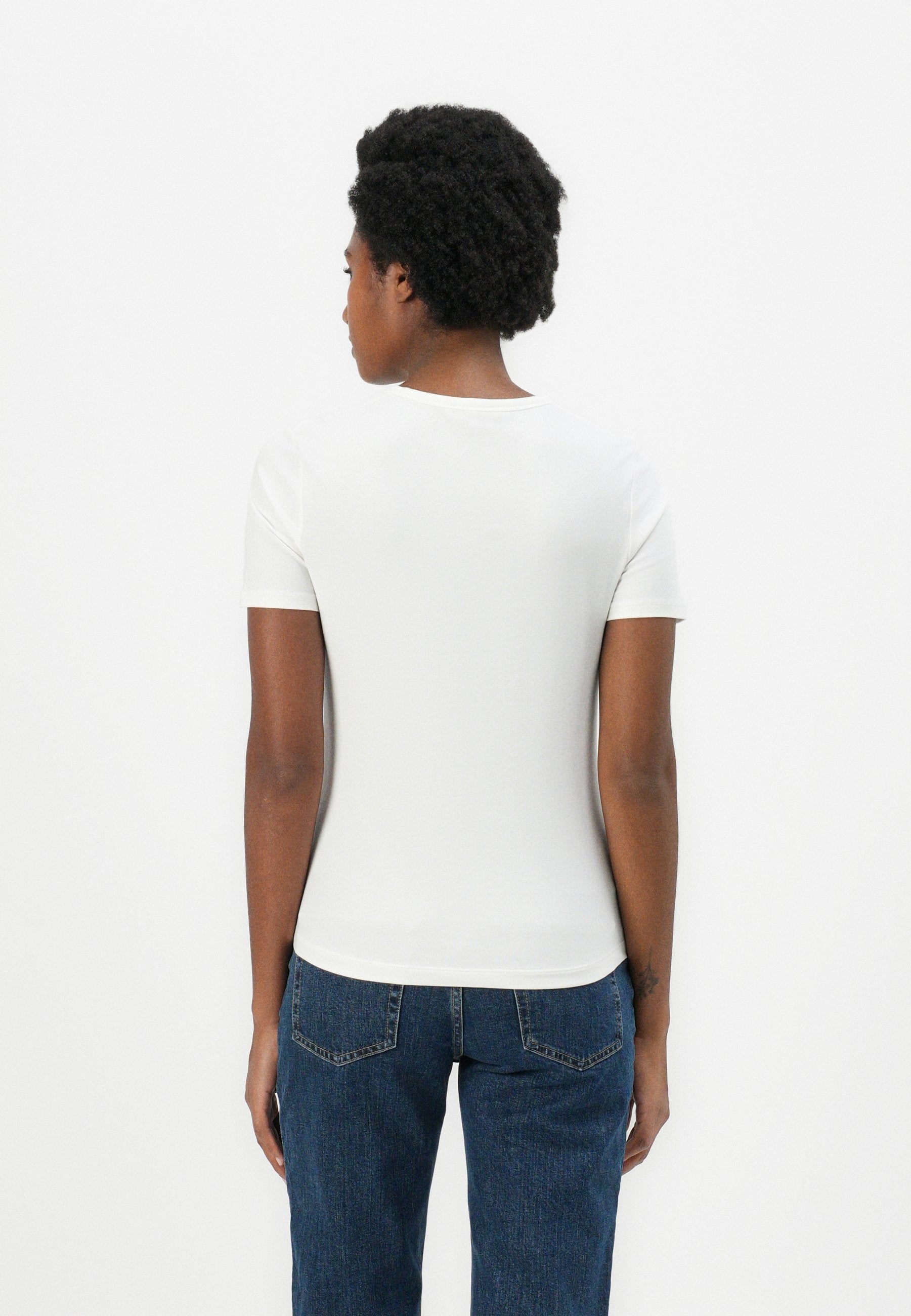 STAMP LOGO SLIM TEE Media 4