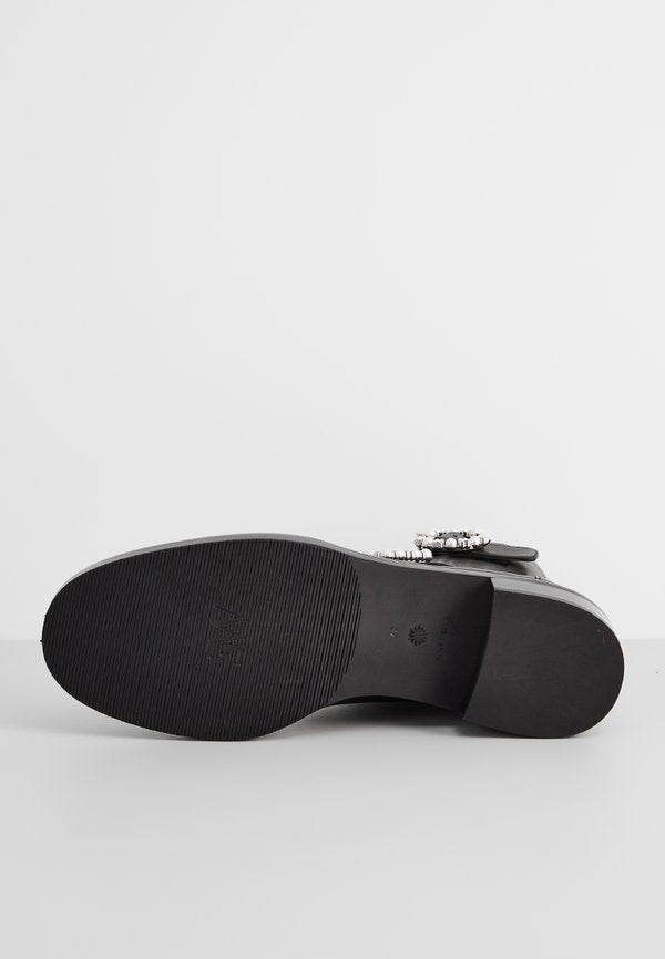 Stuart Weitzman RYDR