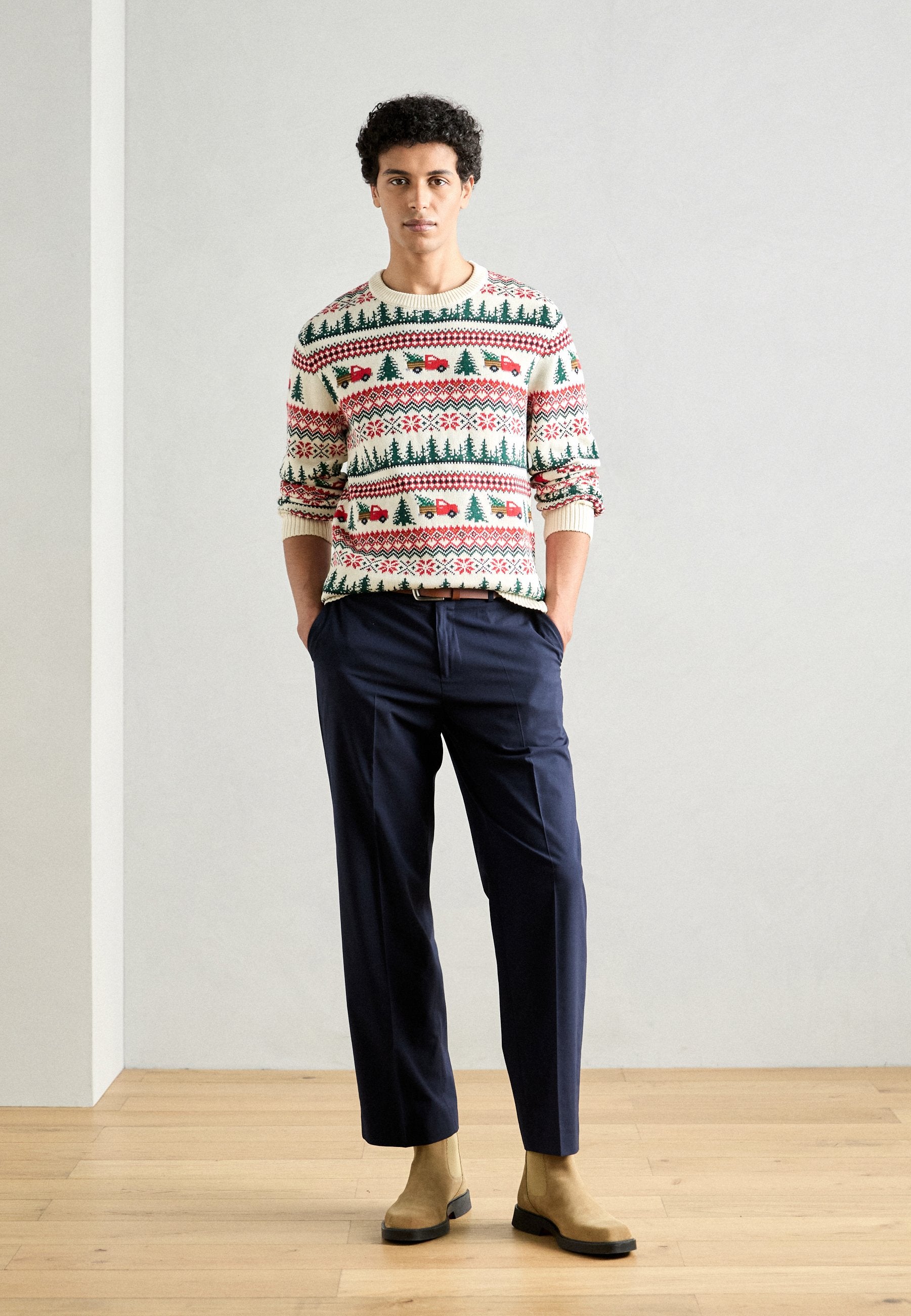 WINTER VILLAGE O NECK SWEATER Media 2