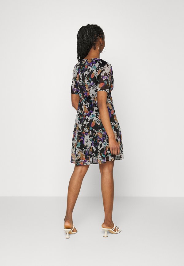 Vero Moda Petite VMKAYA V NECK SHORT DRESS