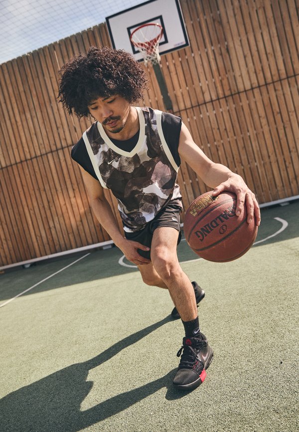 Nike Performance DNA